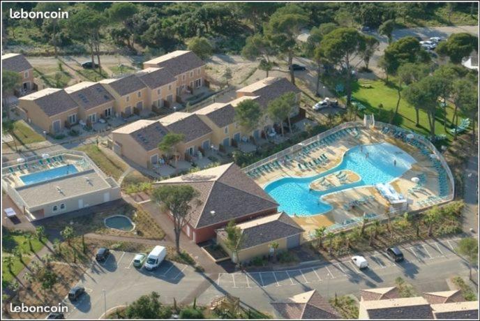 Maison Climatisee Avec Piscine Chauffee กัลวีสซง ภายนอก รูปภาพ