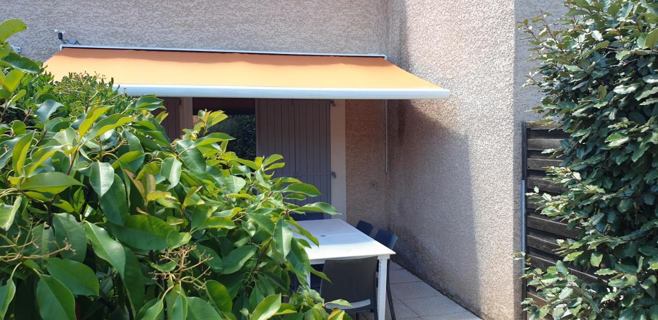 Maison Climatisee Avec Piscine Chauffee กัลวีสซง ภายนอก รูปภาพ